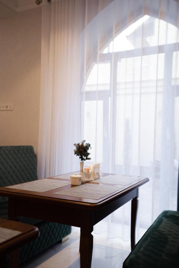 5 Wood Hotel & Spa Tasjkent Eksteriør bilde